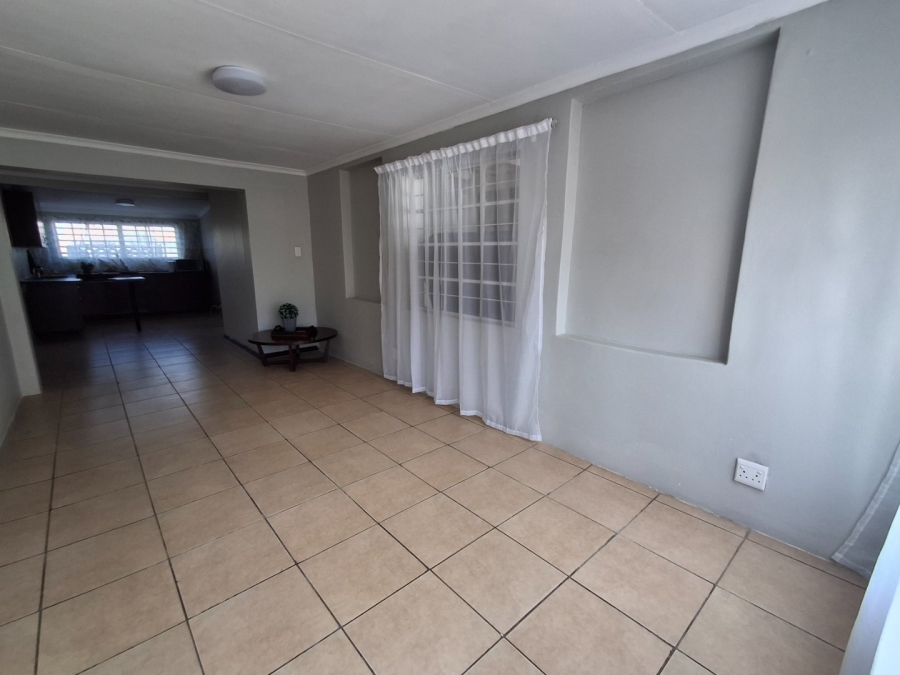 To Let 3 Bedroom Property for Rent in Willows Free State